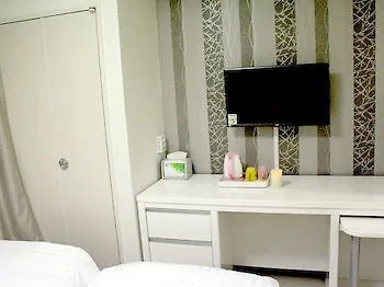 Staywell Hotel