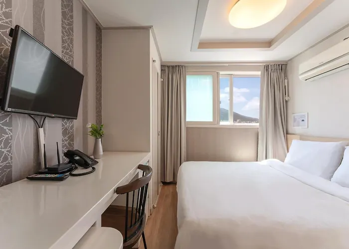 Staywell Hotel 2*